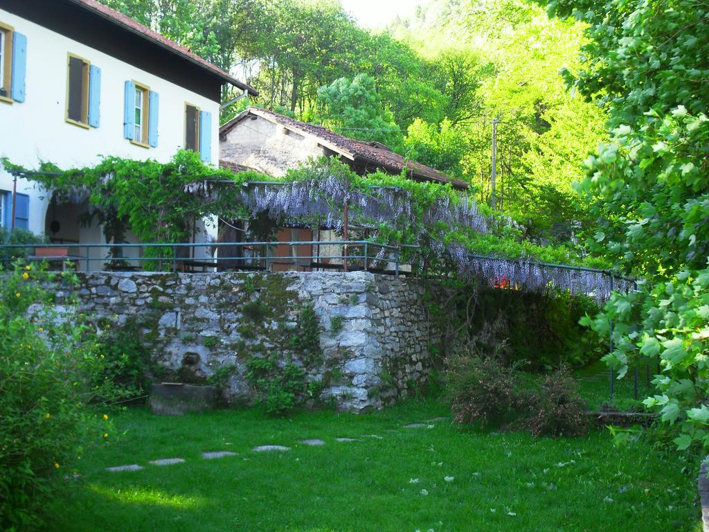 B&B Il Gatto NeroCastelveccana エクステリア 写真