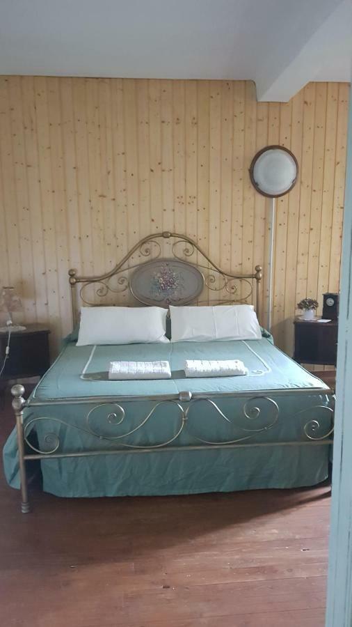 B&B Il Gatto NeroCastelveccana エクステリア 写真